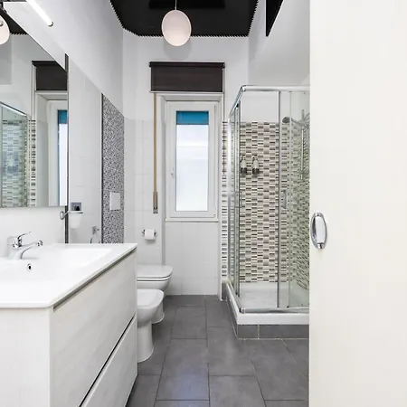 Fly And Swim, Glamour House *