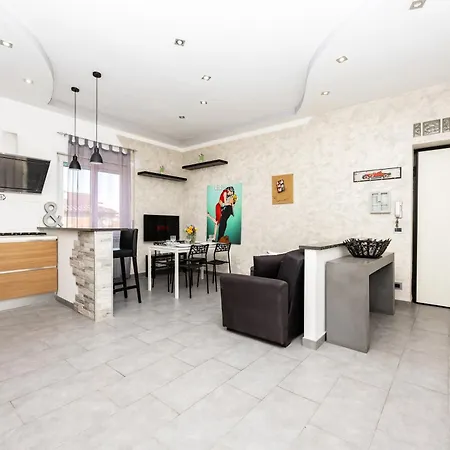 Fly And Swim, Glamour House Apartmán *