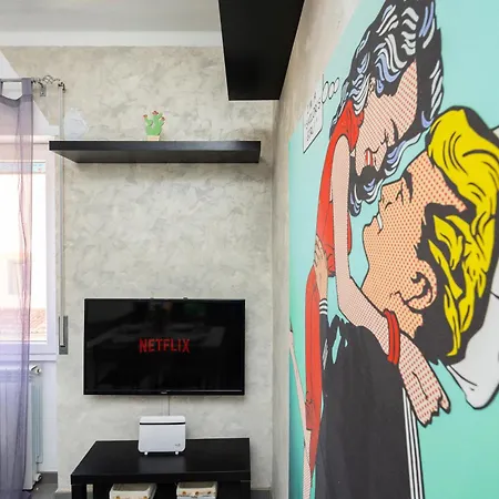 Fly And Swim, Glamour House Fiumicino