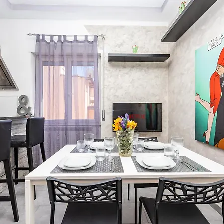 Fly And Swim, Glamour House Апартаменты