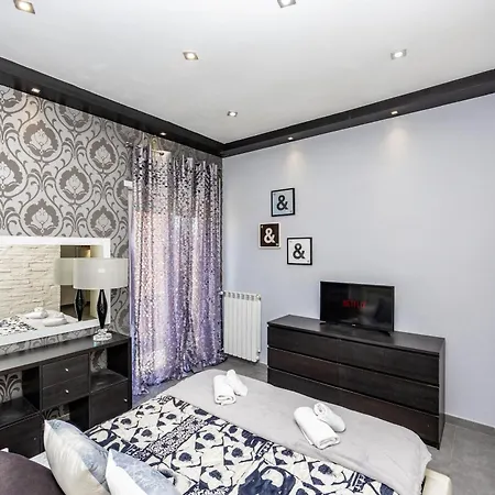 Fly And Swim, Glamour House *